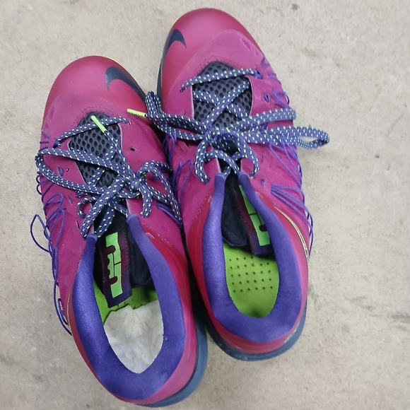 Yeezy - Picture 3 of 4